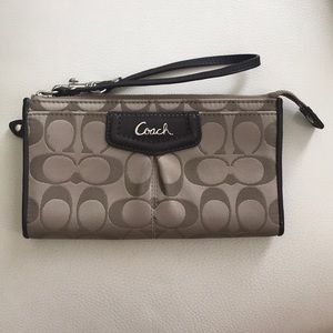 Coach wallet Wristlet